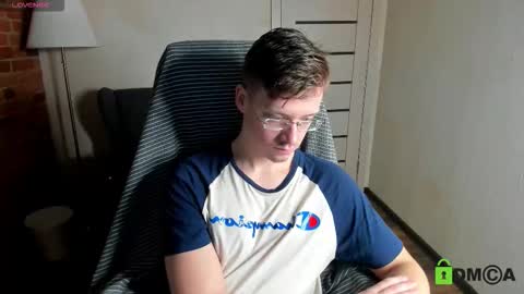 Snapshot of rishu_ chatting on 11-30-25, 01:26 VAnitas online show from 11-30-25, 01:26