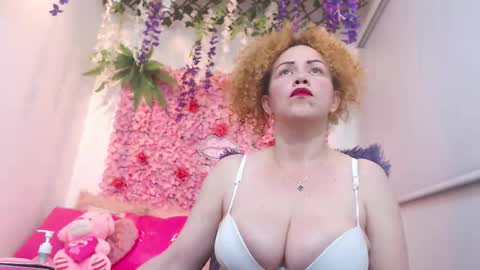 Risitos De Oro online show from 11-06-25, 12:11