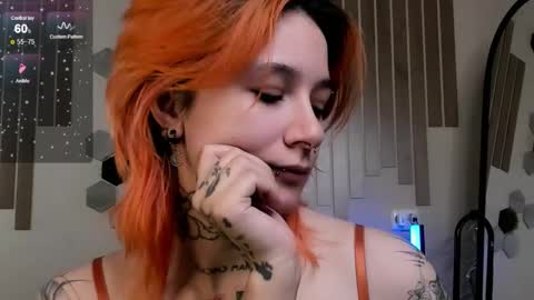 Snapshot of riskypussy chatting on 10-24-25, 03:25 MIley online show from 10-24-25, 03:25