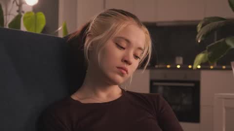 Snapshot of rivagosnell chatting on 02-15-26, 04:03 Akemi online show from 02-15-26, 04:03