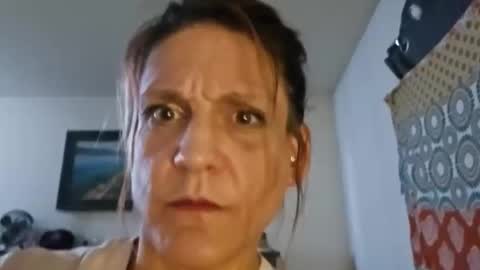 Snapshot of rjeanr chatting on 11-04-25, 10:25 Randiz online show from 11-04-25, 10:25