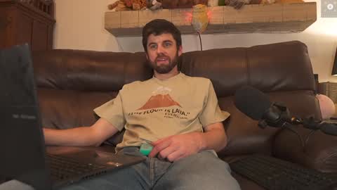 Ryan aka KeylimeRy online show from 01-09-25, 02:54