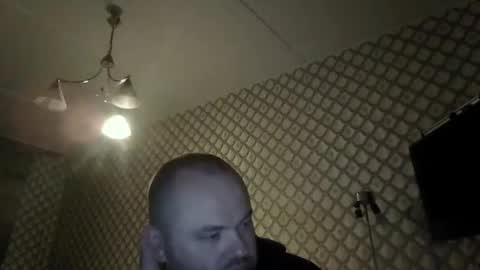 rob18997 online show from 12-22-25, 07:33