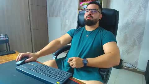 Snapshot of robby_k chatting on 11-06-25, 11:48 Robby online show from 11-06-25, 11:48