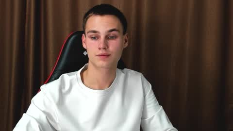 robert10211 online show from 10-21-25, 03:57