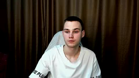 robert10211 online show from 01-12-26, 07:19