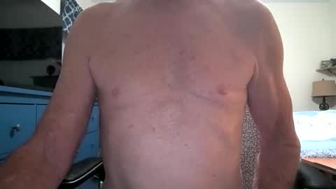 Snapshot of robert45556 chatting on 11-02-25, 01:52 robert online show from 11-02-25, 01:52