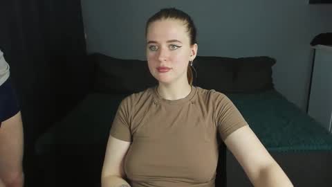 Snapshot of robert_lisa chatting on 09-26-25, 08:24 Lisa and Robert i am online all days 900 am GMT3 online show from 09-26-25, 08:24