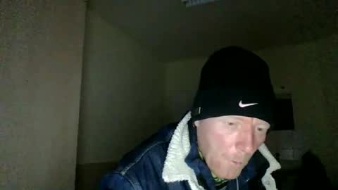 Snapshot of robertnickelderbestemann chatting on 12-04-25, 10:18 robertnickelderbestemann online show from 12-04-25, 10:18