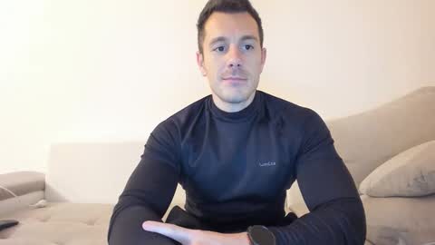 roberto4ever online show from 11-25-25, 04:18