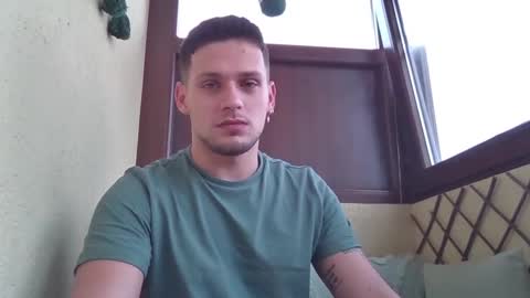 Roberto online show from 11-26-25, 07:42