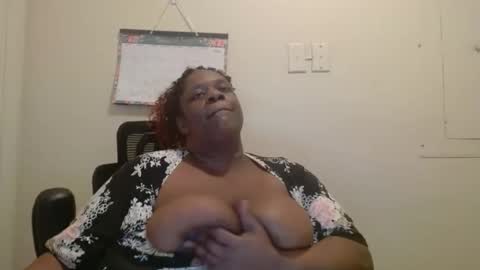 robertswhitney52 online show from 12-19-25, 06:42