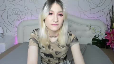 Snapshot of robinkhelless chatting on 02-18-25, 05:53 robin khelless online show from 02-18-25, 05:53