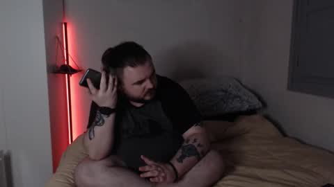 Robin online show from 11-23-25, 10:42