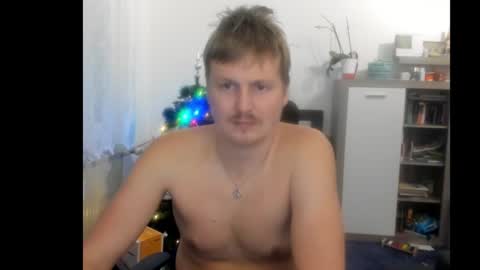 Snapshot of robirt5 chatting on 12-29-24, 06:38 Bob online show from 12-29-24, 06:38