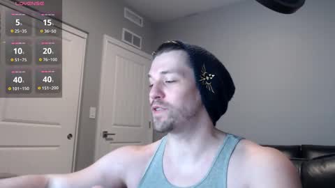 Snapshot of robknocks chatting on 01-11-25, 12:44 Rob Knocks online show from 01-11-25, 12:44