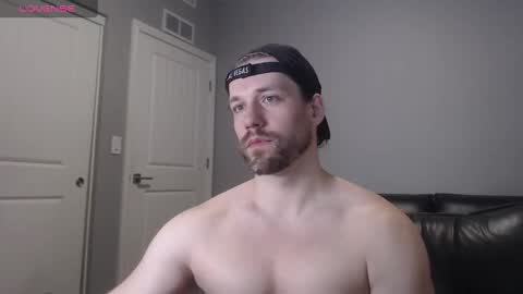 Snapshot of robknocks chatting on 09-09-25, 03:33 Rob Knocks online show from 09-09-25, 03:33