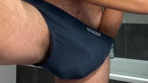 Snapshot of robwhites_uk chatting on 01-27-25, 11:00 Rob online show from 01-27-25, 11:00