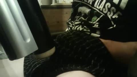 Snapshot of roccki999 chatting on 10-05-25, 11:24 Nick online show from 10-05-25, 11:24