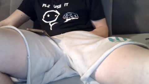 Snapshot of roccki999 chatting on 11-12-25, 12:22 Nick online show from 11-12-25, 12:22