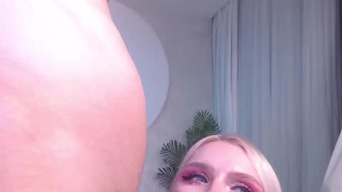 Lina and Den online show from 11-24-25, 05:51