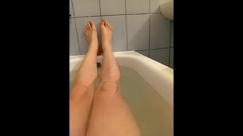 Snapshot of rodriguez81 chatting on 03-22-26, 09:29 F online show from 03-22-26, 09:29