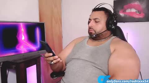 rodrixxx54 online show from 02-04-25, 08:06