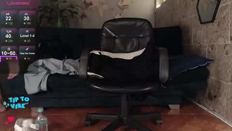 Snapshot of rogert_xx chatting on 02-08-25, 04:25 Rogert online show from 02-08-25, 04:25