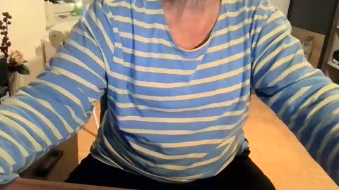 rolandloser1000 online show from 01-10-25, 06:28