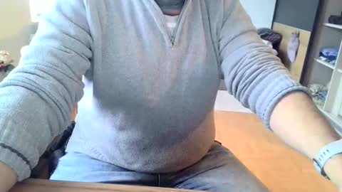 rolandloser1000 online show from 01-16-25, 01:14