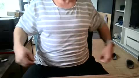 rolandloser1000 online show from 02-23-25, 10:28