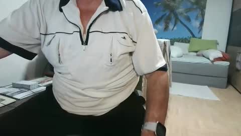 rolandloser1000 online show from 09-11-25, 06:41