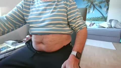 rolandloser1000 online show from 11-06-25, 07:53