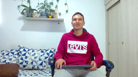 Snapshot of rolos_hot32 chatting on 12-02-25, 02:34 rolos_hot32 online show from 12-02-25, 02:34