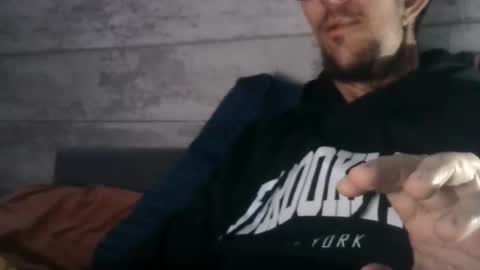 Snapshot of romain954 chatting on 02-15-26, 05:09 romain online show from 02-15-26, 05:09