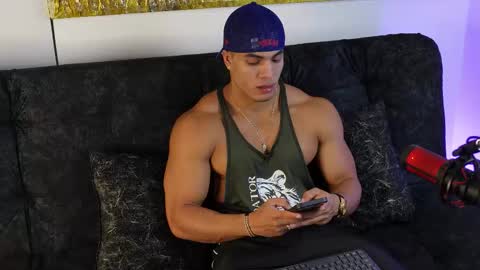 romano_kentt12 online show from 11-17-25, 06:19