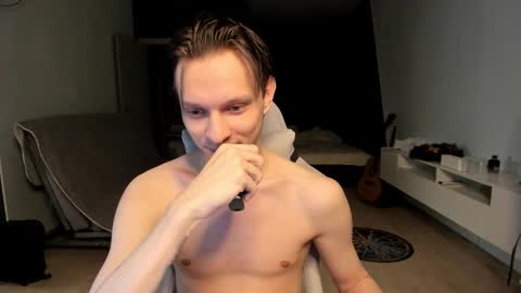 Snapshot of romeo_mercy chatting on 02-06-26, 02:20 Romeo online show from 02-06-26, 02:20