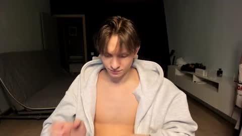 Snapshot of romeo_mercy chatting on 02-24-26, 07:12 Romeo online show from 02-24-26, 07:12