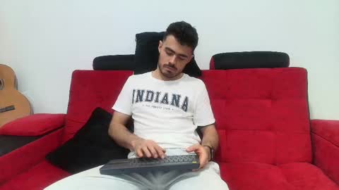 Snapshot of romeo_sexxx_ chatting on 12-17-24, 02:23 romeo_sexxx_ online show from 12-17-24, 02:23