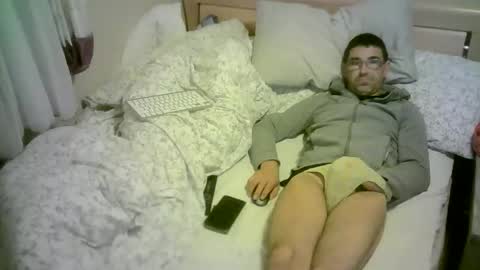 Snapshot of romson998181 chatting on 09-19-25, 10:10 romson998181 online show from 09-19-25, 10:10