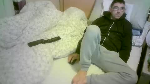 Snapshot of romson998181 chatting on 11-23-25, 10:42 romson998181 online show from 11-23-25, 10:42