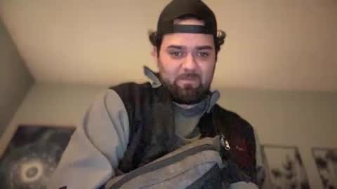 Snapshot of ronnyvzla2 chatting on 12-03-24, 02:03 Ronny Smokey online show from 12-03-24, 02:03