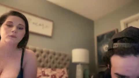 Snapshot of ronnyvzla2 chatting on 12-09-24, 02:02 Ronny Smokey online show from 12-09-24, 02:02