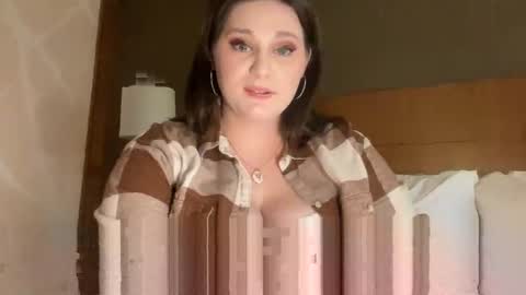 Snapshot of ronnyvzla2 chatting on 12-14-24, 09:24 Ronny Smokey online show from 12-14-24, 09:24