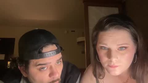 Snapshot of ronnyvzla2 chatting on 12-15-24, 02:37 Ronny Smokey online show from 12-15-24, 02:37