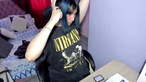 Twelve 3 Inst Twelve 312002 Twitter Room312 2002 online show from 02-01-26, 05:22