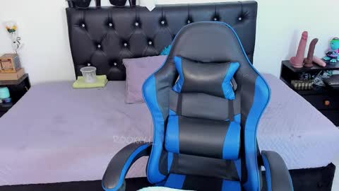    online show from 02-04-26, 09:42