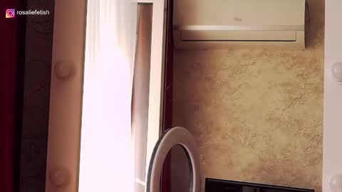 Rosalie online show from 09-17-25, 05:20