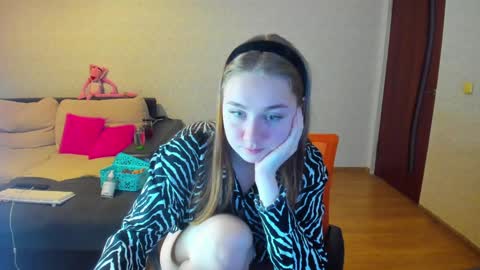 rosalina1690 online show from 01-28-25, 09:29