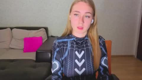 rosalina1690 online show from 10-05-25, 03:32